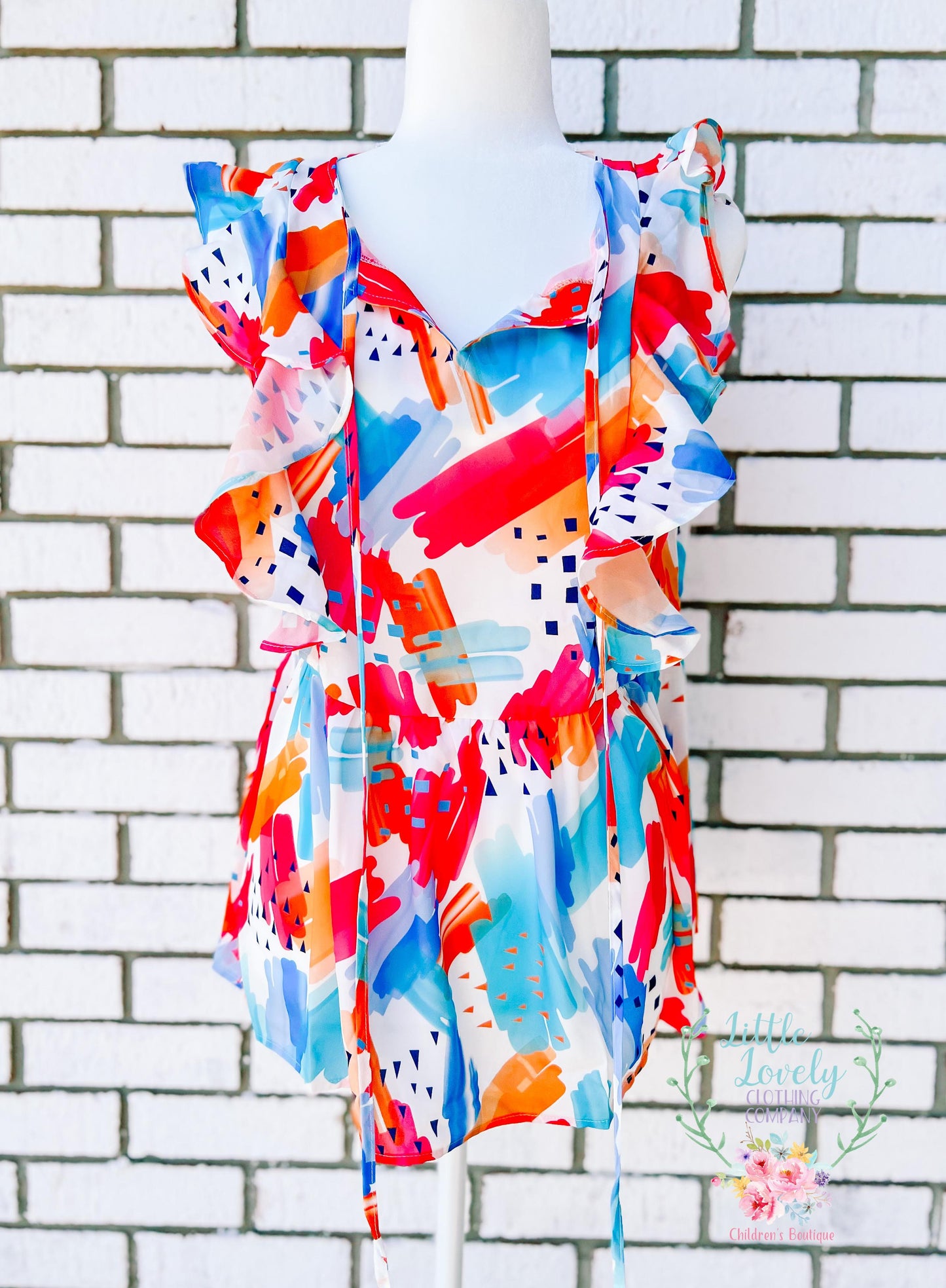 Ava Abstract Top